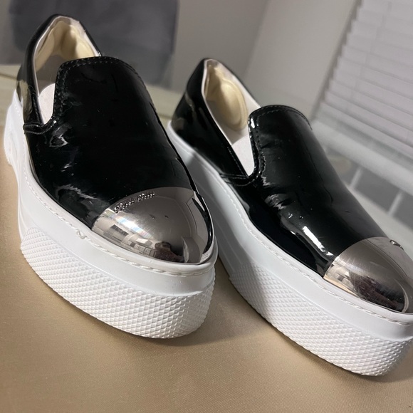 MIU MIU PATENT LEATHER PLATFORMS SHOES - Picture 3 of 7